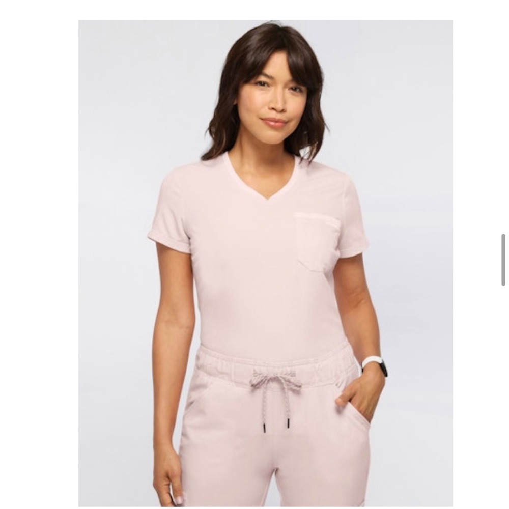 Jaanuu scrub top